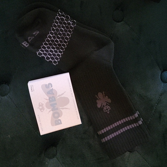 Bombas 5 Pair Bundles Black Crew Socks Adult Small or Adult Medium or Large NWT - Picture 4 of 7